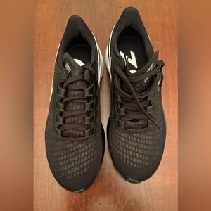 Nike Zoom Black and White Women's Sneakers